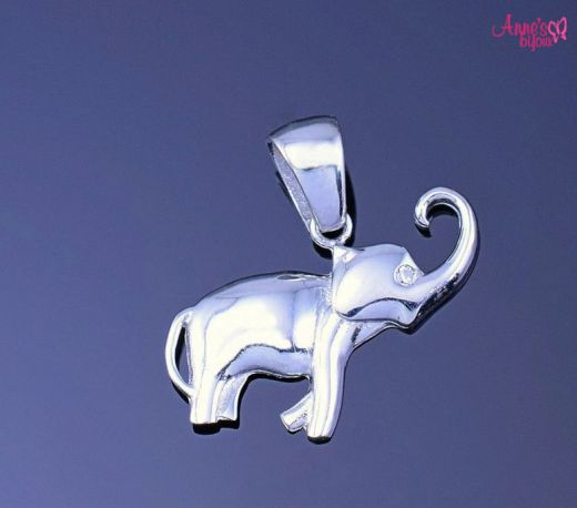 Pandantiv elefant realizat din argint